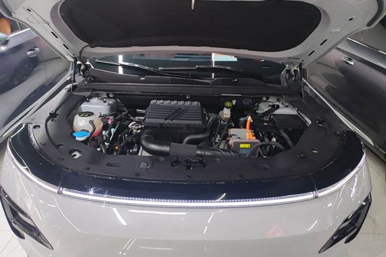 Used JETOUR Shanhai L7 2024 1.5T 120 km MAX 7-Seater Engine Bay