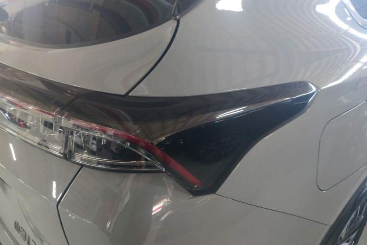 Used JETOUR Shanhai L7 2024 1.5T 120km MAX 5-Seater Right Rear Taillight