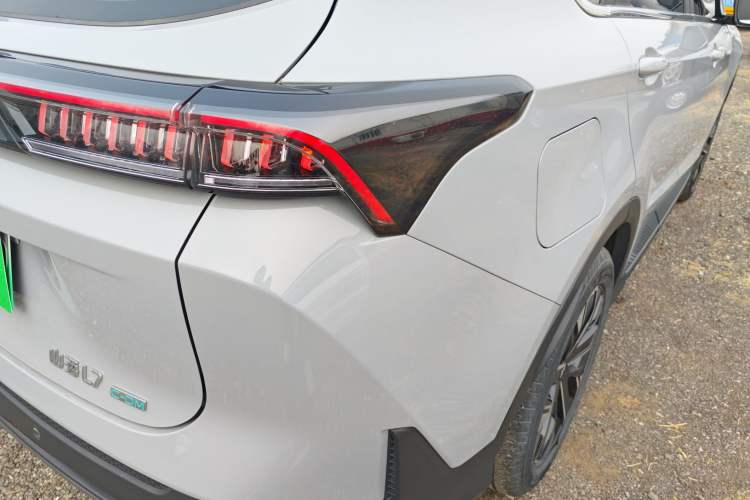 Used JETOUR Shanhai L7 2024 1.5T 120km MAX 5-Seater Right Rear Taillight