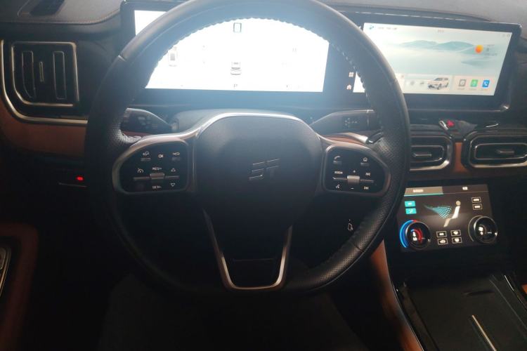 Used JETOUR Shanhai L7 2024 1.5T 120km MAX 5-Seater Steering Wheel