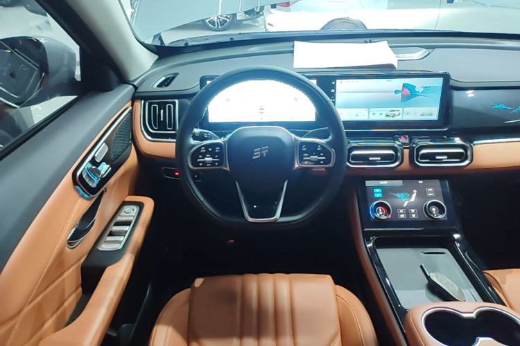 Used JETOUR Shanhai L7 2024 1.5T 120 km MAX 7-Seater Steering Wheel