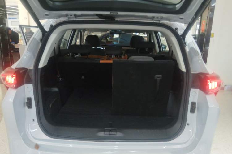 Used JETOUR Shanhai L7 2024 1.5T 120km ULTRA 7-Seater Trunk