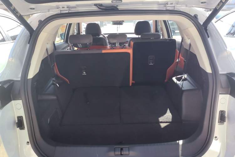 Used JETOUR Shanhai L7 2024 1.5T 120km ULTRA 7-Seater Trunk