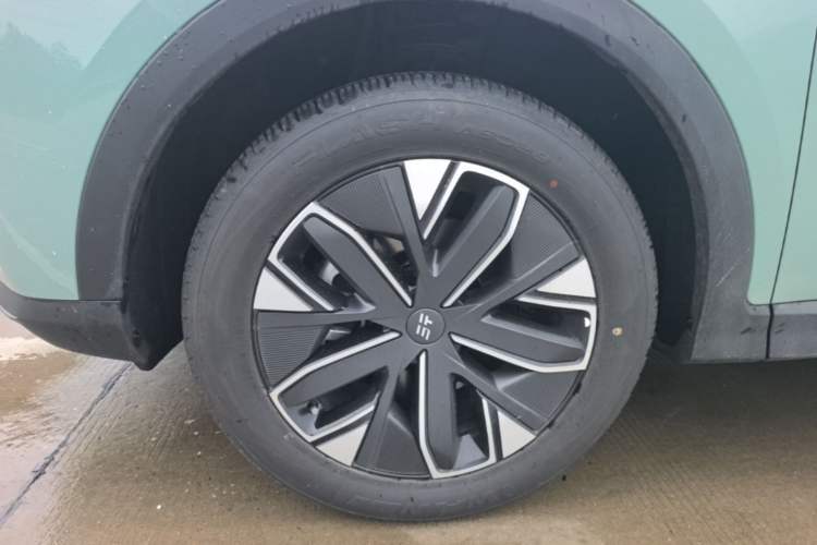 Used JETOUR Shanhai L7 2024 1.5T 120 km ULTRA 5-seater Left Front Wheel Hub