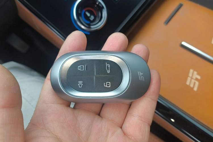 Used JETOUR Shanhai L7 2024 1.5T 120 km ULTRA 5-seater Vehicle Key