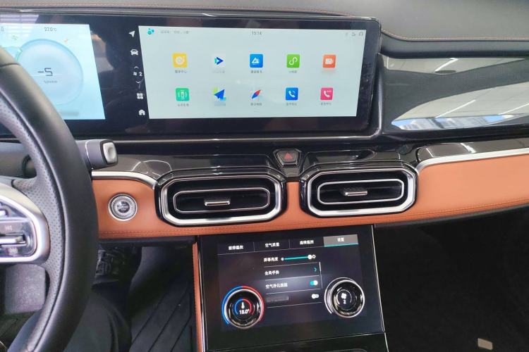 Used JETOUR Shanhai L7 2024 1.5T 120km ULTRA 7-Seater Audio And AC Panel