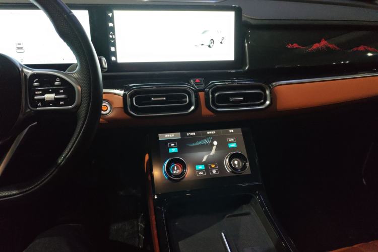 Used JETOUR Shanhai L7 2024 1.5T 120km ULTRA 7-Seater Audio And AC Panel