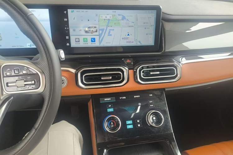 Used JETOUR Shanhai L7 2024 1.5T 120km ULTRA 7-Seater Audio And AC Panel