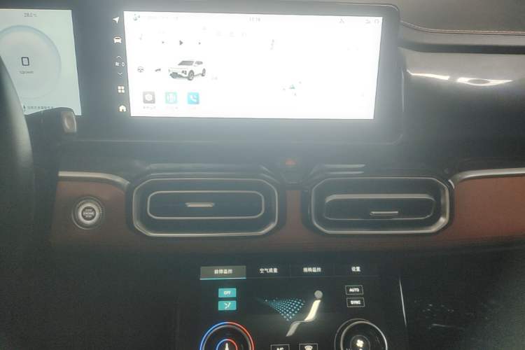 Used JETOUR Shanhai L7 2024 1.5T 120km ULTRA 7-Seater Audio And AC Panel