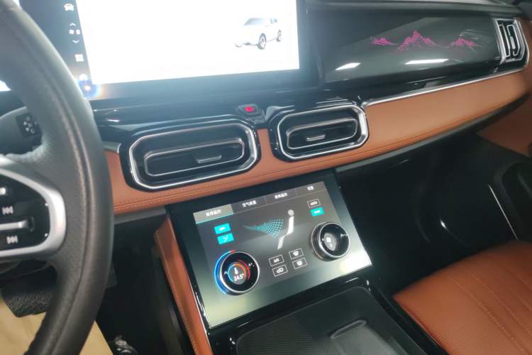 Used JETOUR Shanhai L7 2024 1.5T 120km ULTRA 7-Seater Audio And AC Panel