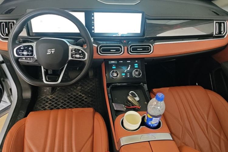 Used JETOUR Shanhai L7 2024 1.5T 120km PRO 7-Seater Center Console