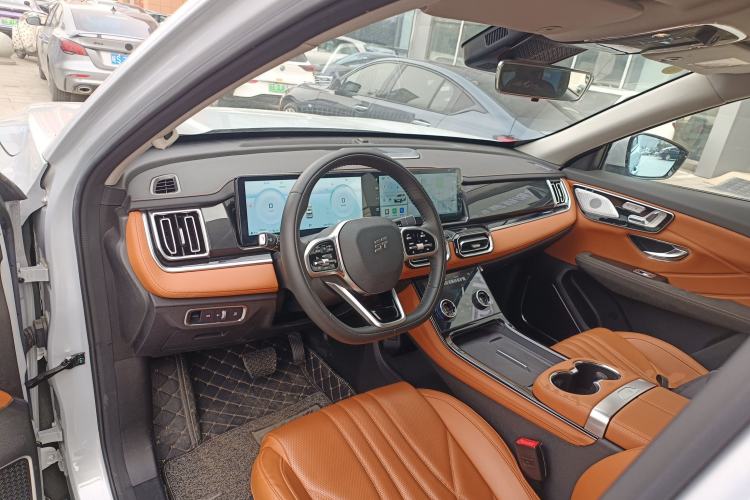 Used JETOUR Shanhai L7 2024 1.5T 120 km MAX 7-Seater Center Console