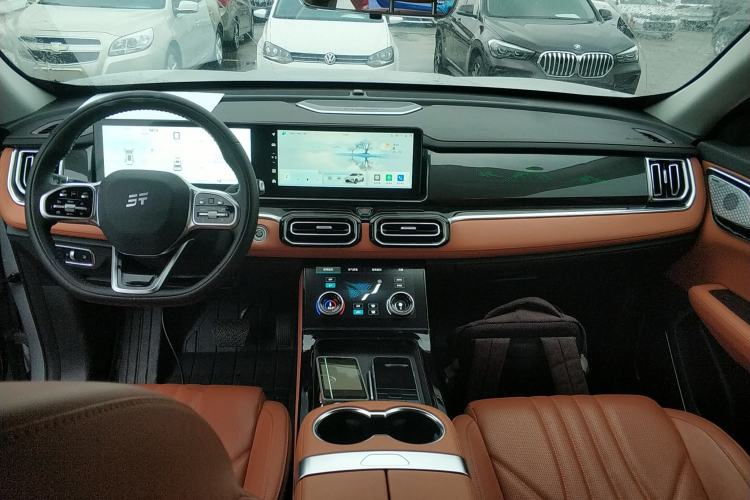 Used JETOUR Shanhai L7 2024 1.5T 120km ULTRA 7-Seater Center Console