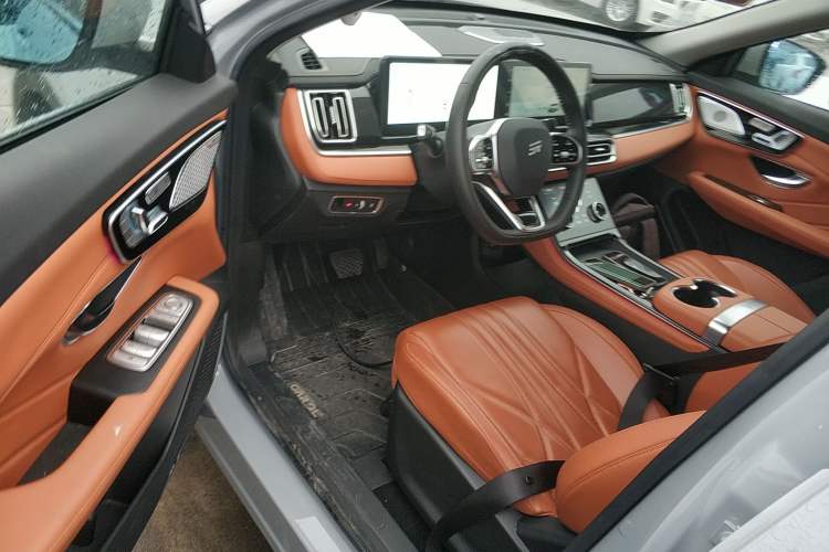 Used JETOUR Shanhai L7 2024 1.5T 120km ULTRA 7-Seater Driver Seat