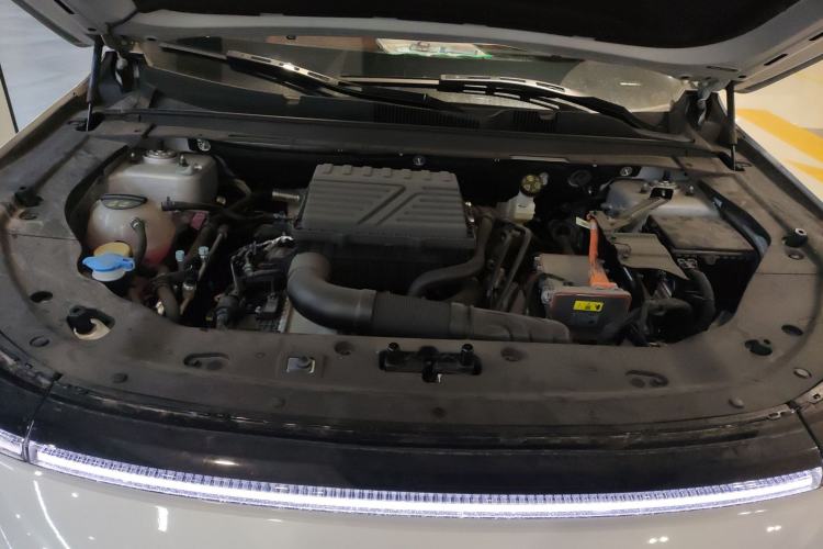 Used JETOUR Shanhai L7 2024 1.5T 120 km MAX 7-Seater Engine Bay