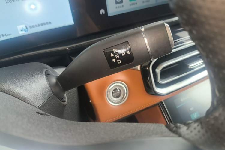 Used JETOUR Shanhai L7 2024 1.5T 120km ULTRA 7-Seater Gear Lever