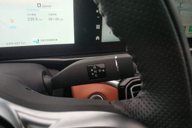 Used JETOUR Shanhai L7 2024 1.5T 120km ULTRA 7-Seater Gear Lever