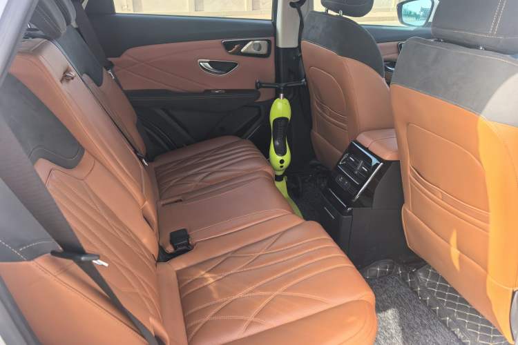 Used JETOUR Shanhai L7 2024 1.5T 120km ULTRA 7-Seater Interior 4