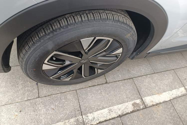 Used JETOUR Shanhai L7 2024 1.5T 120 km MAX 7-Seater Left Front Wheel Hub