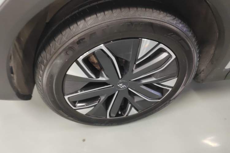Used JETOUR Shanhai L7 2024 1.5T 120km ULTRA 7-Seater Left Front Wheel Hub