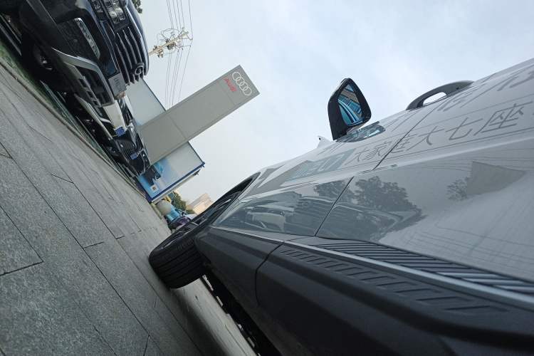 Used JETOUR Shanhai L7 2024 1.5T 120 km MAX 7-Seater Left Side Sill