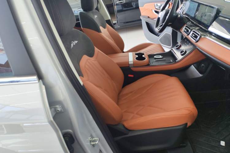 Used JETOUR Shanhai L7 2024 1.5T 120km ULTRA 7-Seater Right Front Seat