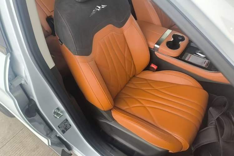 Used JETOUR Shanhai L7 2024 1.5T 120km ULTRA 7-Seater Right Front Seat