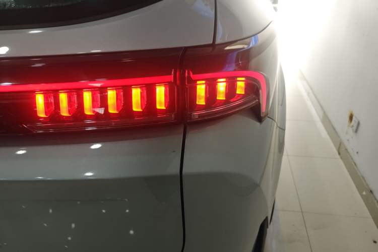 Used JETOUR Shanhai L7 2024 1.5T 120 km ULTRA 5-seater Right Rear Taillight
