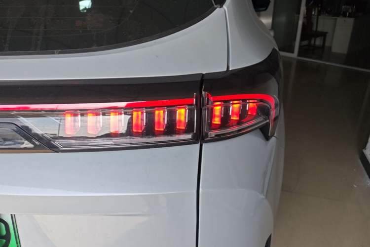Used JETOUR Shanhai L7 2024 1.5T 120km PRO 7-Seater Right Rear Taillight