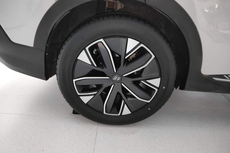 Used JETOUR Shanhai L7 2024 1.5T 120km ULTRA 7-Seater Right Rear Wheel Hub