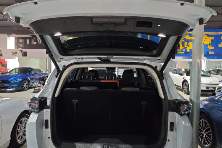 Used JETOUR Shanhai L7 2024 1.5T 120km ULTRA 7-Seater Trunk