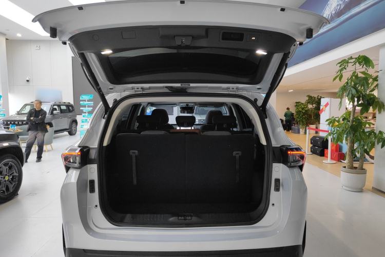 Used JETOUR Shanhai L7 2024 1.5T 120km ULTRA 7-Seater Trunk