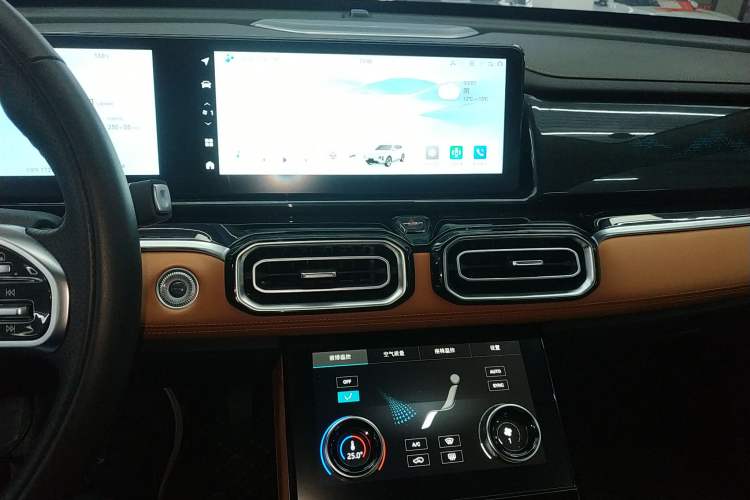 Used JETOUR Shanhai L7 2024 1.5T 120km ULTRA 7-Seater Audio And AC Panel