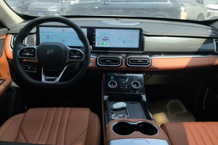 Used JETOUR Shanhai L7 2024 1.5T 120km MAX 5-Seater Center Console