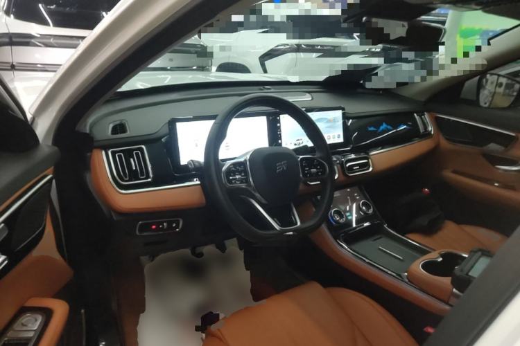 Used JETOUR Shanhai L7 2024 1.5T 120km MAX 5-Seater Center Console