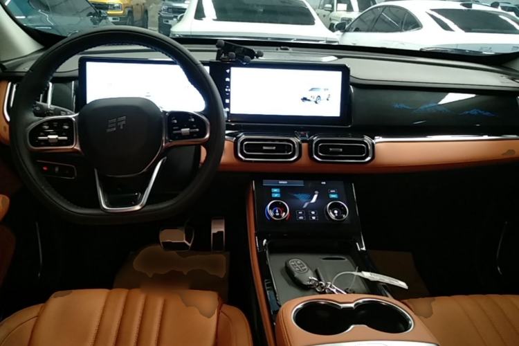 Used JETOUR Shanhai L7 2024 1.5T 120km MAX 5-Seater Center Console