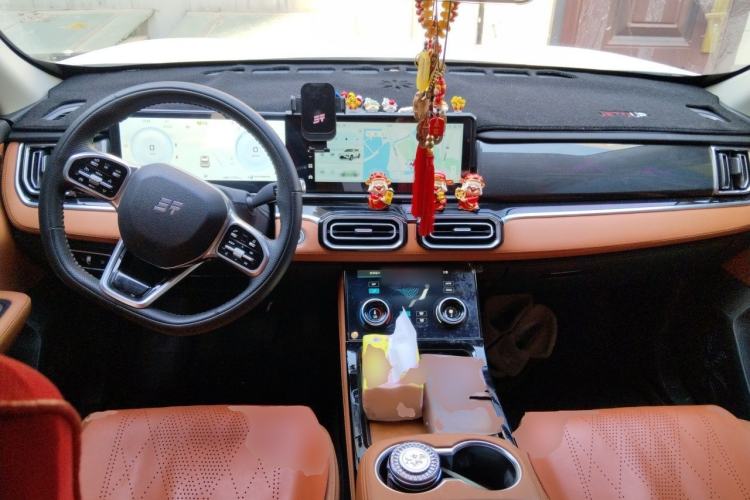 Used JETOUR Shanhai L7 2024 1.5T 120 km MAX 7-Seater Center Console