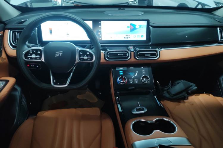 Used JETOUR Shanhai L7 2024 1.5T 120km MAX+ 7-Seater Center Console