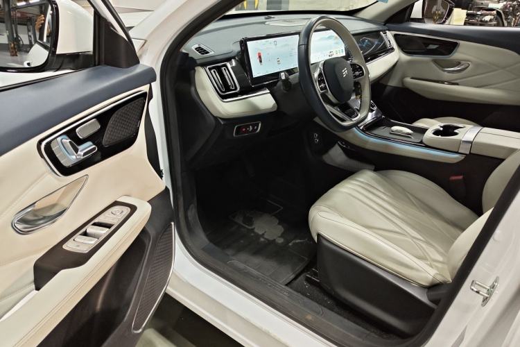 Used JETOUR Shanhai L7 2024 1.5T 120km MAX 5-Seater Driver Seat