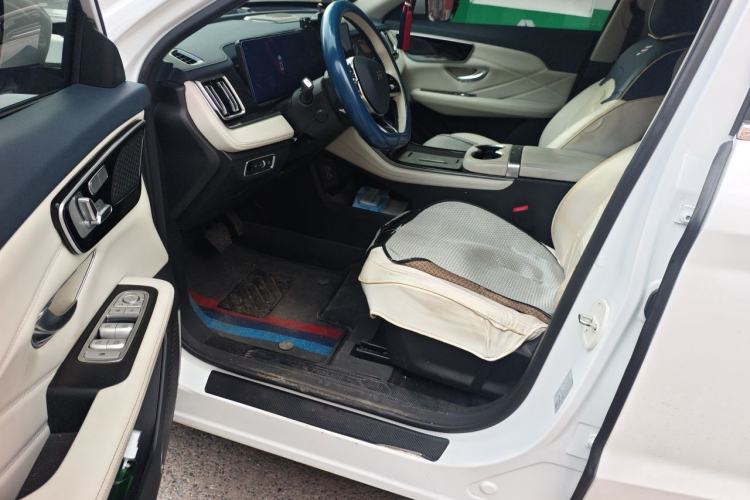 Used JETOUR Shanhai L7 2024 1.5T 120 km MAX 7-Seater Driver Seat