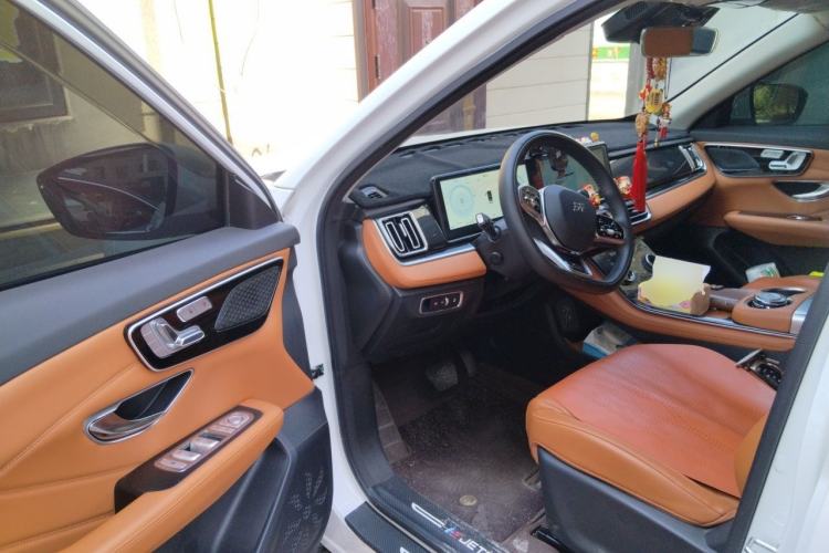 Used JETOUR Shanhai L7 2024 1.5T 120 km MAX 7-Seater Driver Seat