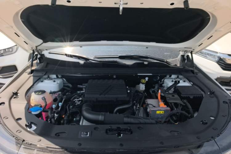 Used JETOUR Shanhai L7 2024 1.5T 120km MAX 5-Seater Engine Bay