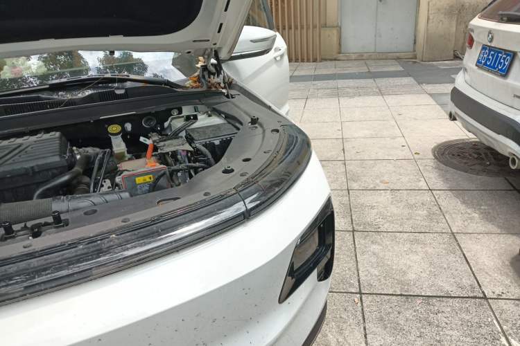 Used JETOUR Shanhai L7 2024 1.5T 120km MAX 5-Seater Engine Bay Left