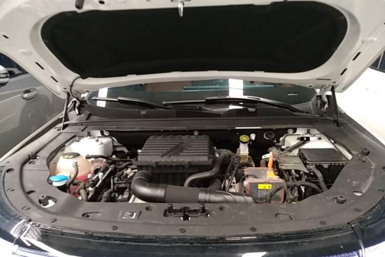 Used JETOUR Shanhai L7 2024 1.5T 120km MAX 5-Seater Engine Bay