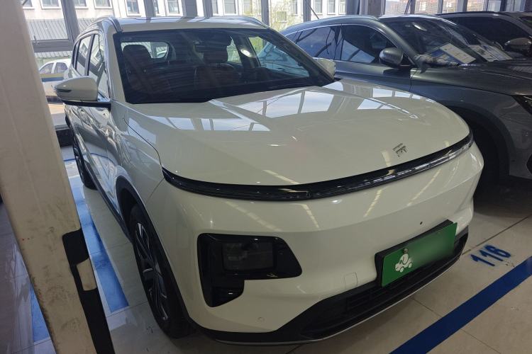 Used JETOUR Shanhai L7 2024 1.5T 120km ULTRA 7-Seater Front Right 45 Deg