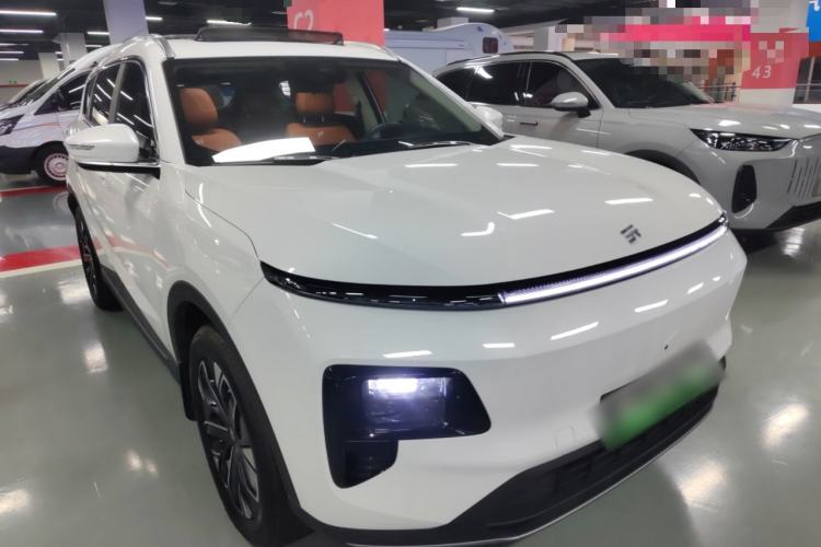 Used JETOUR Shanhai L7 2024 1.5T 120km MAX+ 7-Seater Front Right 45 Deg