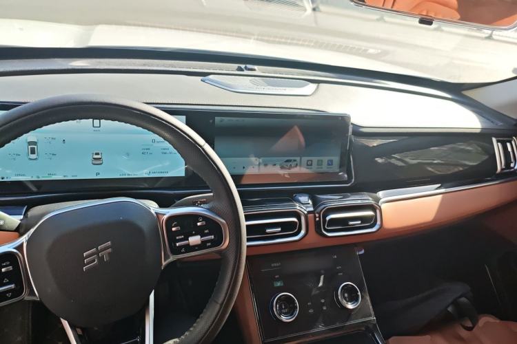 Used JETOUR Shanhai L7 2024 1.5T 120km MAX+ 7-Seater Interior 2