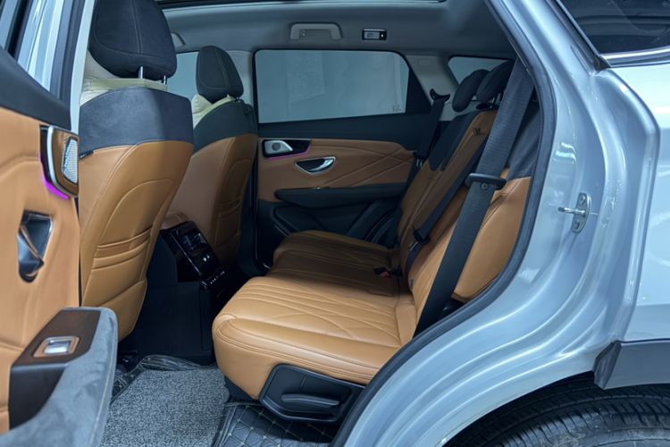 Used JETOUR Shanhai L7 2024 1.5T 120km ULTRA 7-Seater Interior 3