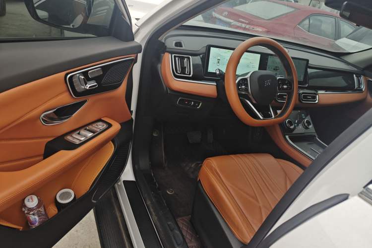 Used JETOUR Shanhai L7 2024 1.5T 120 km MAX 7-Seater Interior 3