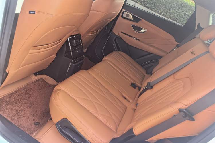 Used JETOUR Shanhai L7 2024 1.5T 120km ULTRA 7-Seater Interior 5